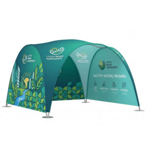 Nowoczesny, zaokrąglony namiot eventowy w kolorze turkusowym i zielonym, przedstawiony na czystym białym tle w formie zdjęcia produktowego. Na poszyciu znajduje się logo „Gmina Nowe Horyzonty”, hasło „Łączymy Naturę i Rozwój” oraz ikony symbolizujące eko-rozwiązania, inwestycje, turystykę i kulturę.